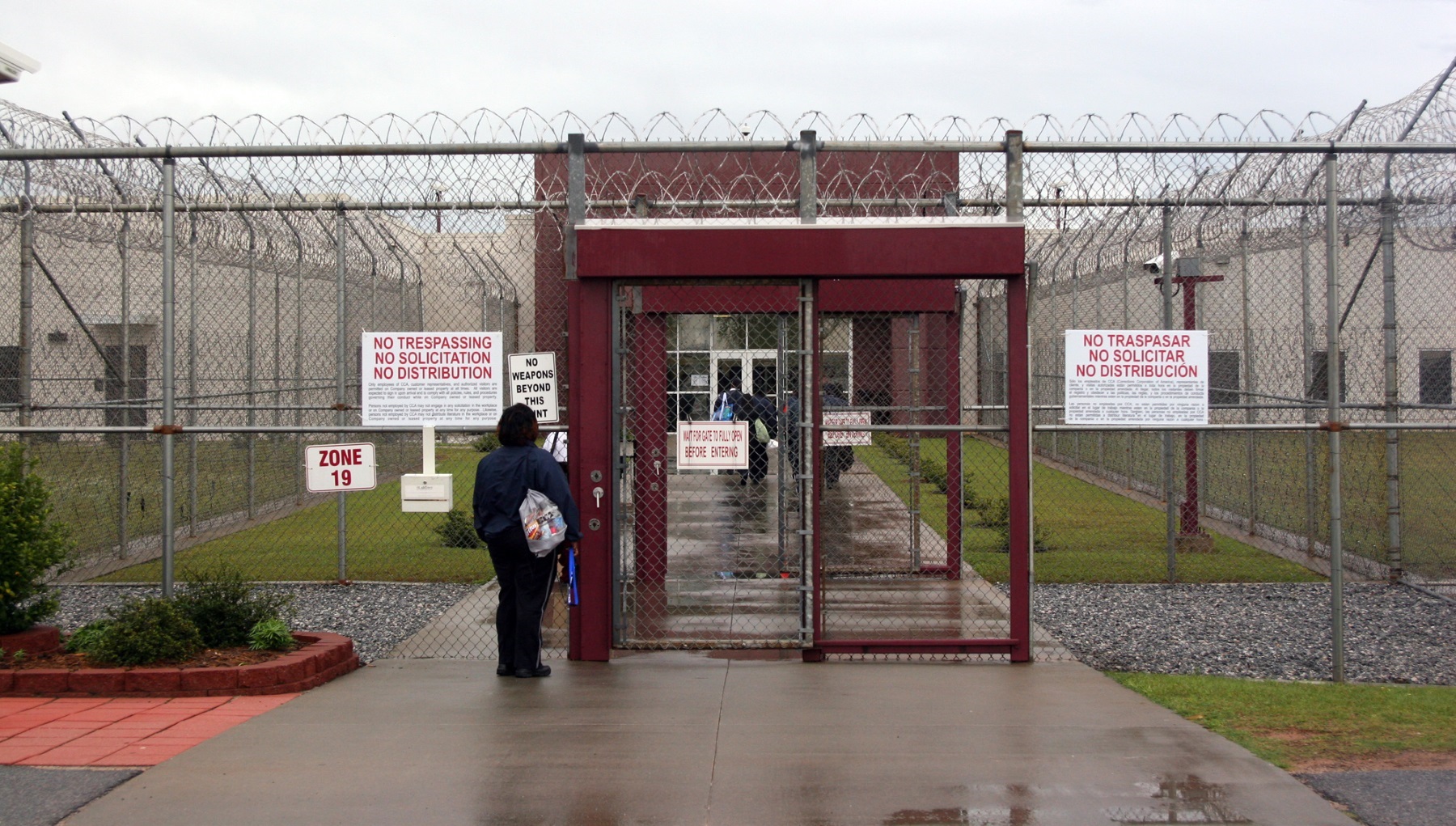 ICE: Death Of Detainee Held At Ga. Immigration Center Appears To Be Suicide