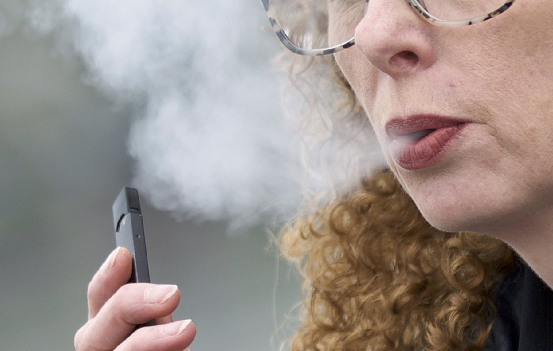 elfbar nachfüll pod läuft aus Georgia Probes Lung Illnesses Possibly Linked To Vaping Amid National  Concern – WABE