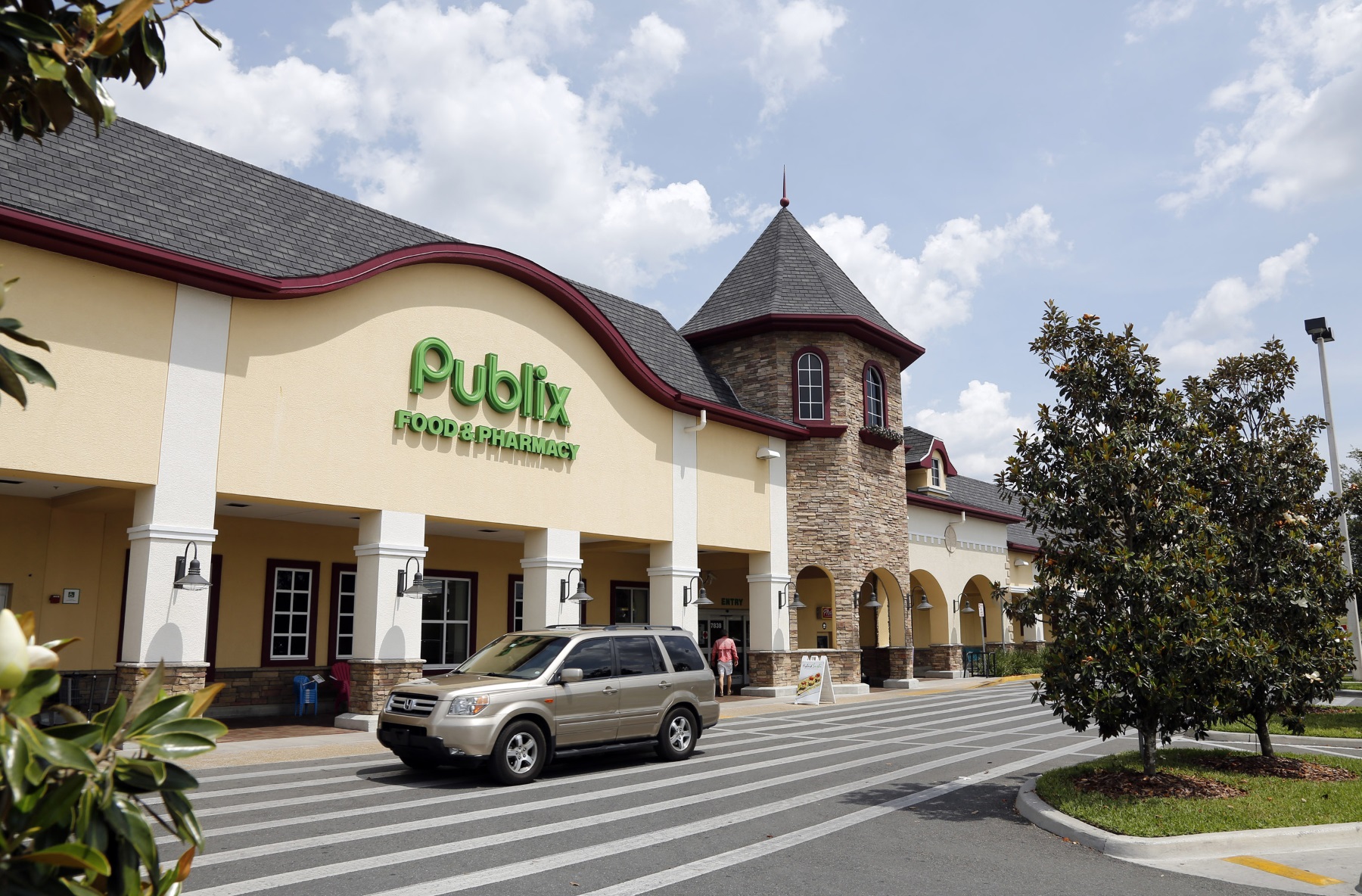 Publix: Only Officers Should Openly Carry Guns In Its Stores