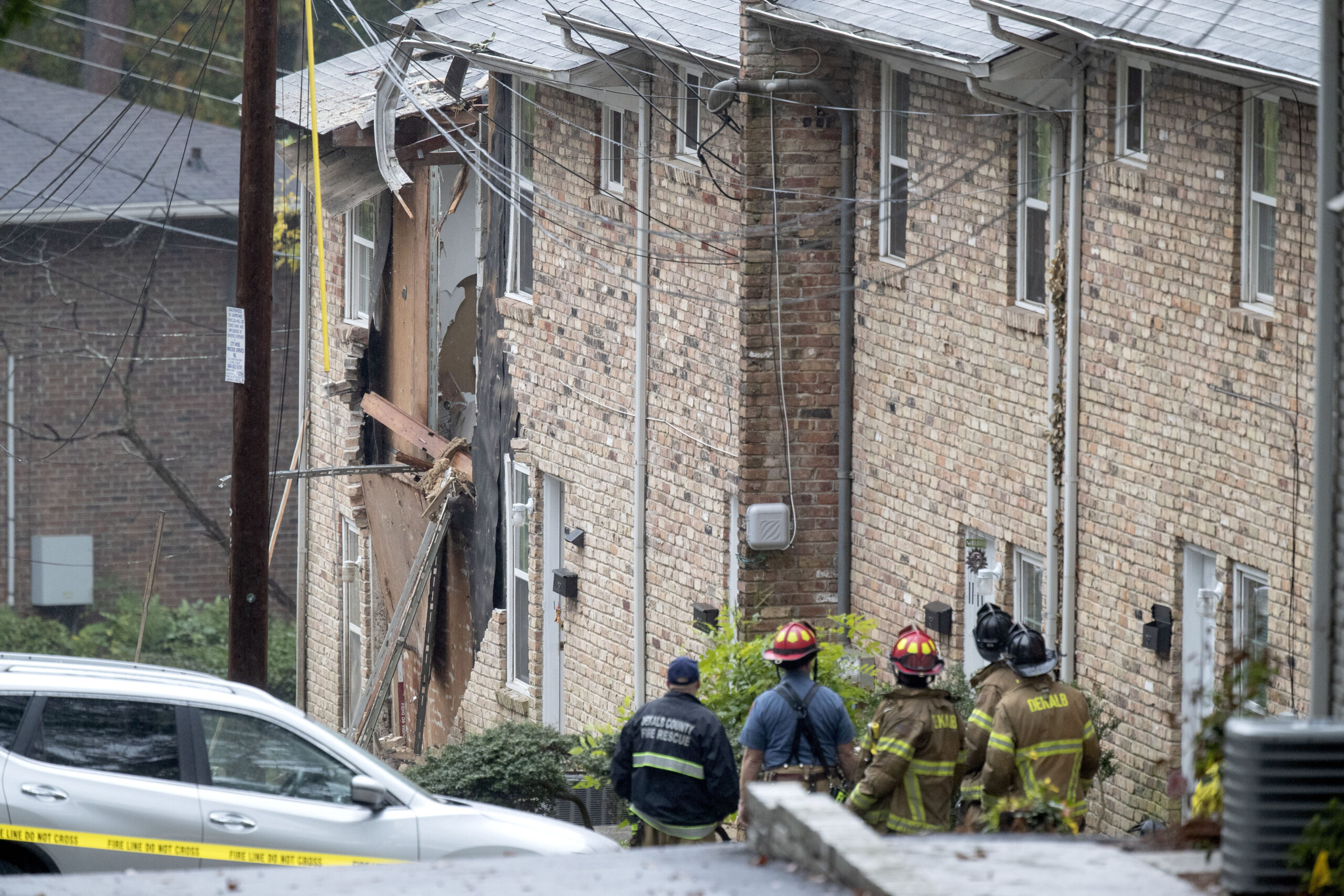 Small Plane Crashed Into DeKalb County Townhome, Killing At Least 1 Person