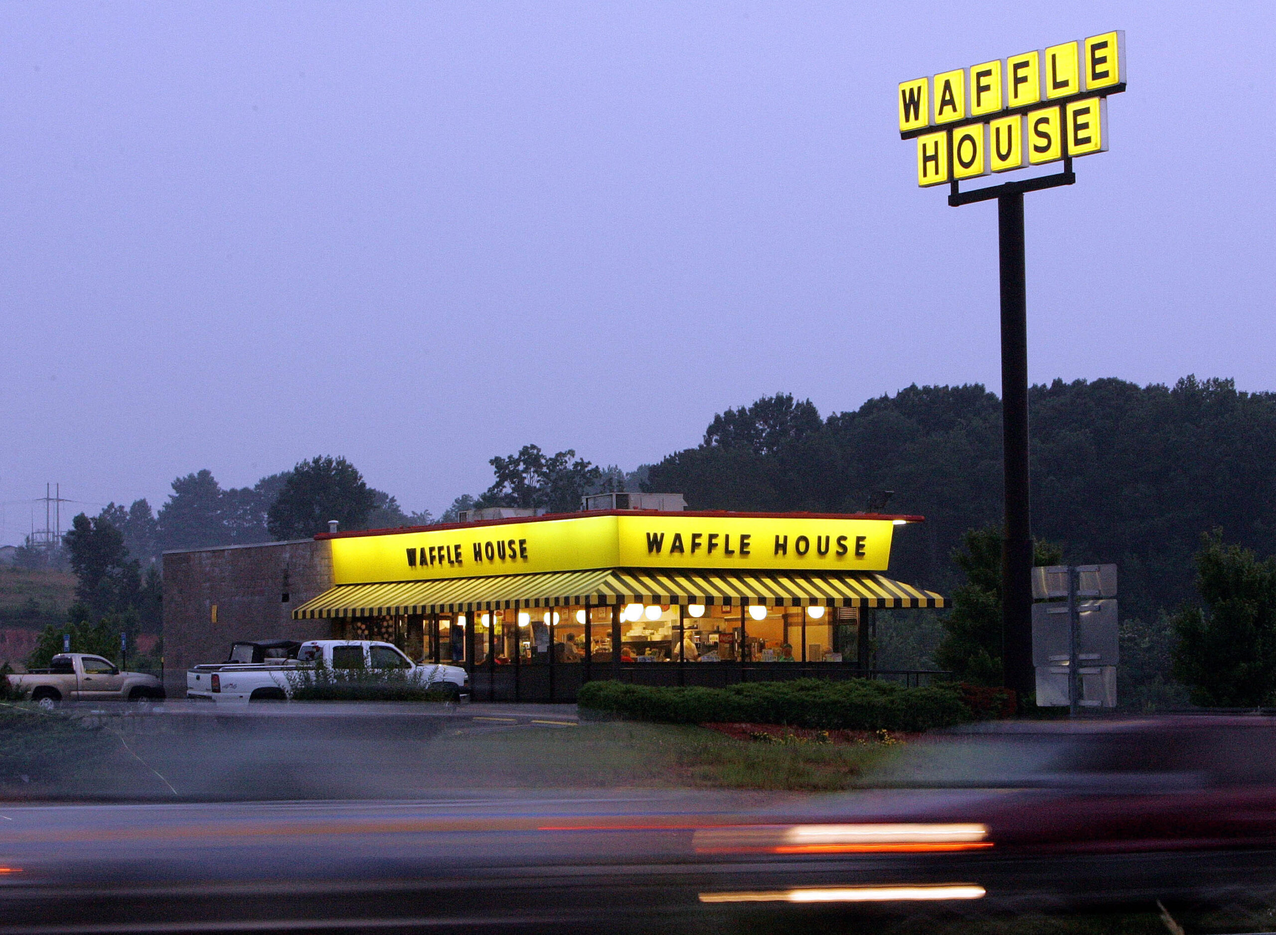Waffle House Worker Tests Positive For COVID19 WABE
