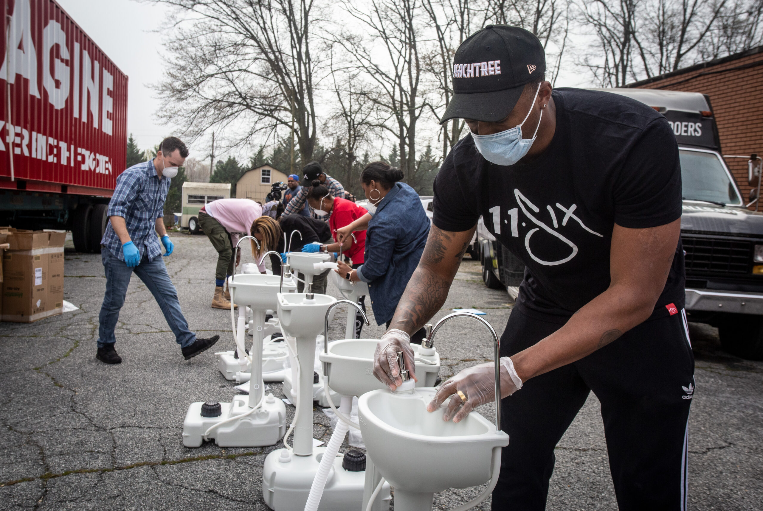 Grammy-Winning Artist Lecrae Distributes Wash Stations In Atlanta