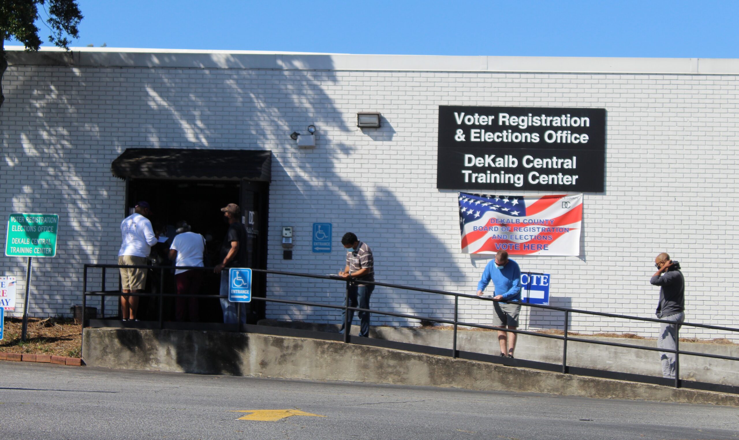 With 10 Days To Go, Georgia Surpasses 1 Million Mark For Early Voting – WABE