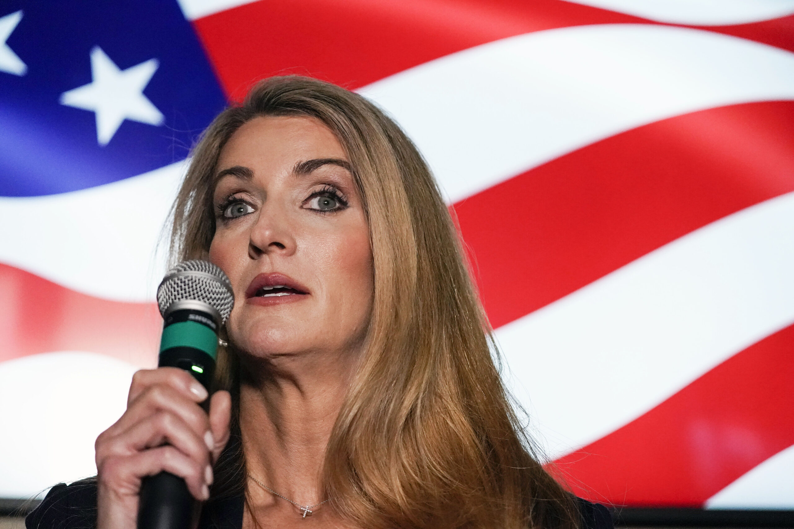Loeffler To Return To Campaign After Negative COVID-19 Test