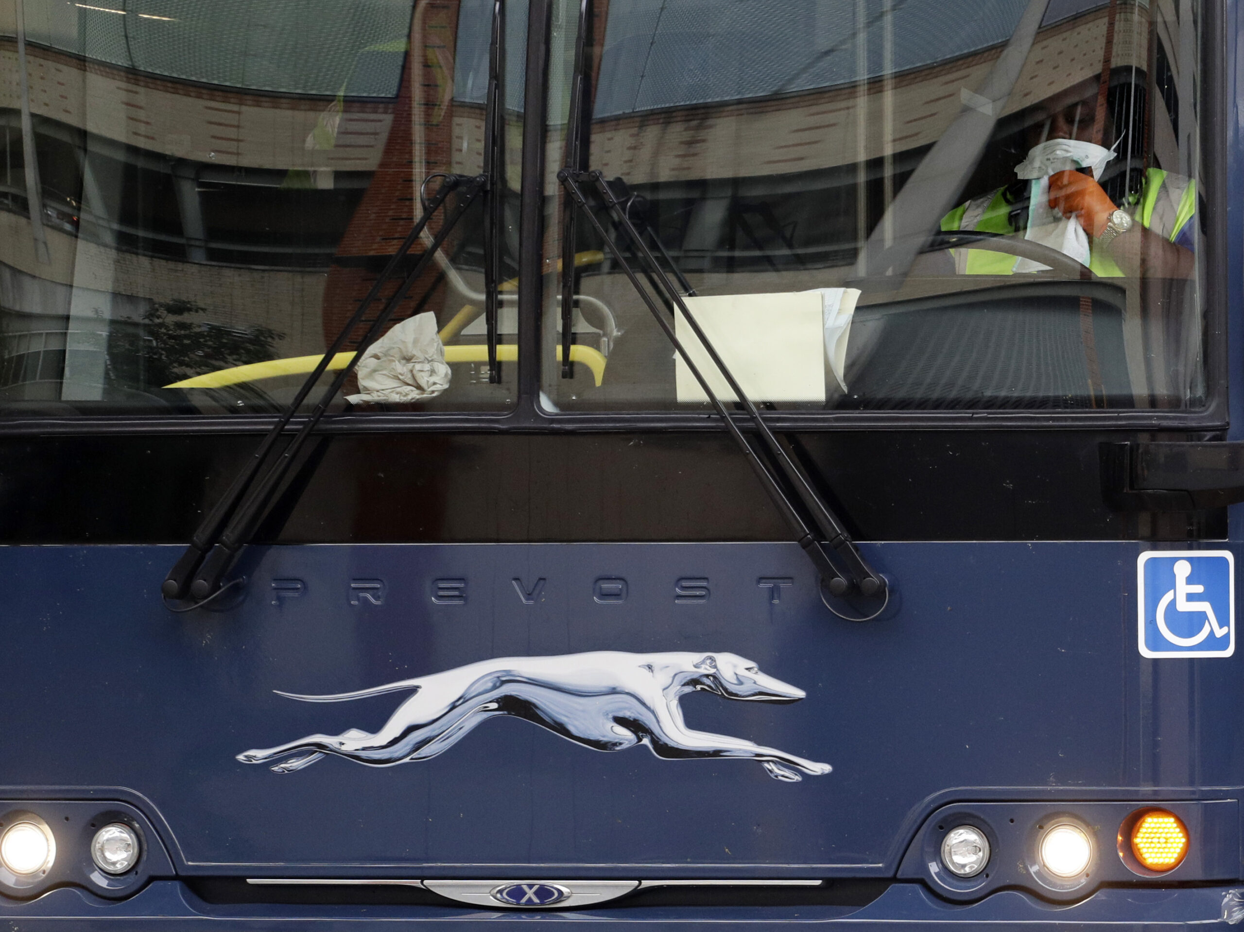 Louisiana man shot a Georgia man on Greyhound bus in Mississippi – WABE - Vimarsana News