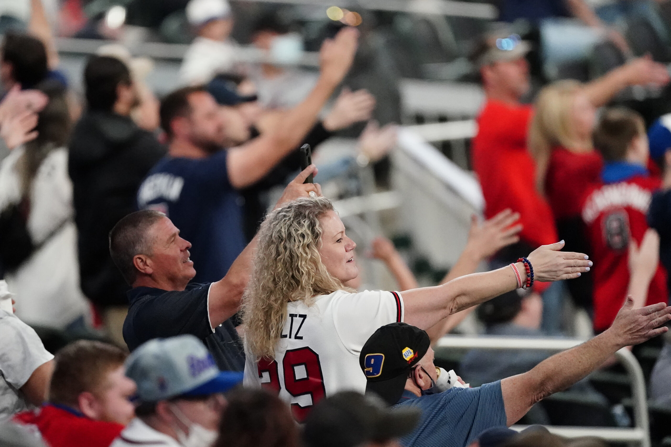 Atlanta Braves fans' tomahawk chop chant: The World Series should