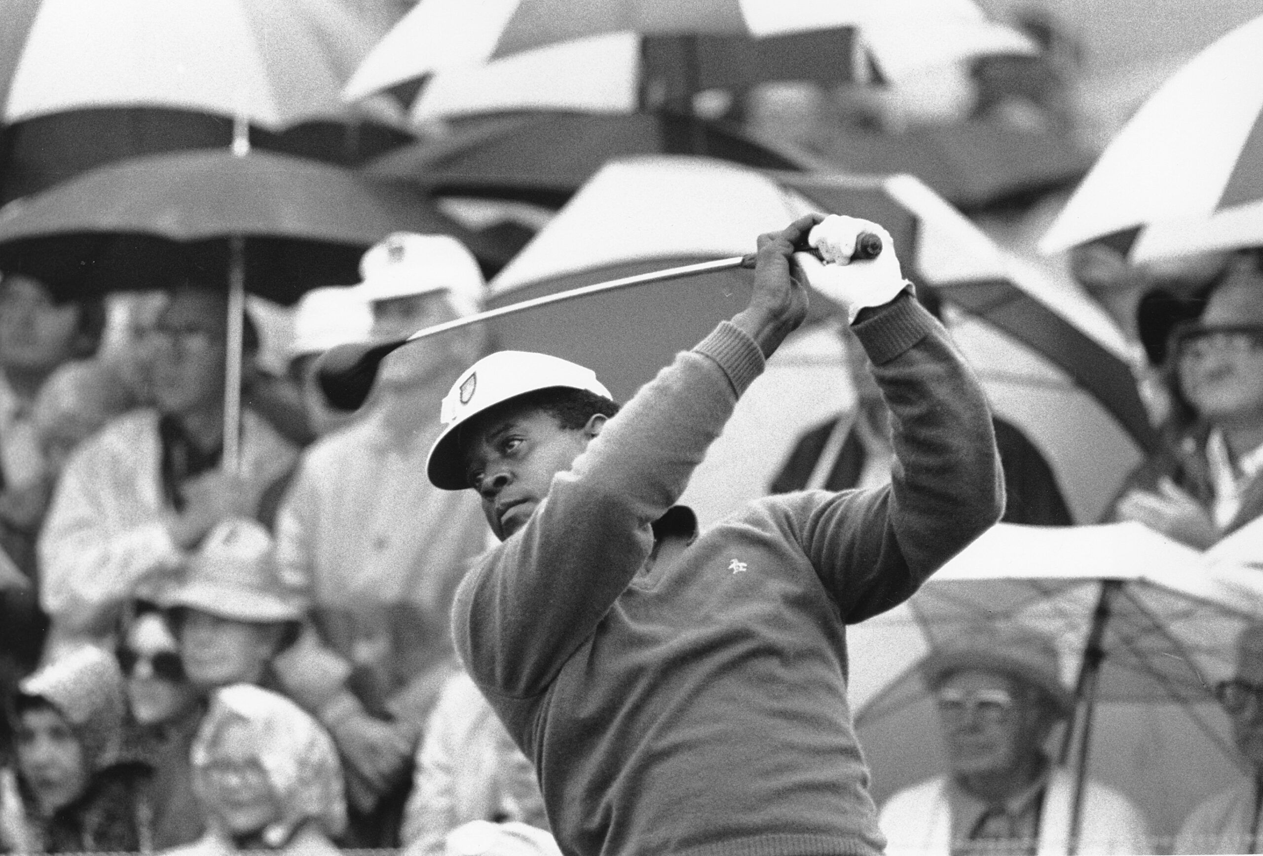 Lee Elder, 1st Black golfer to play Masters, dies at age 87