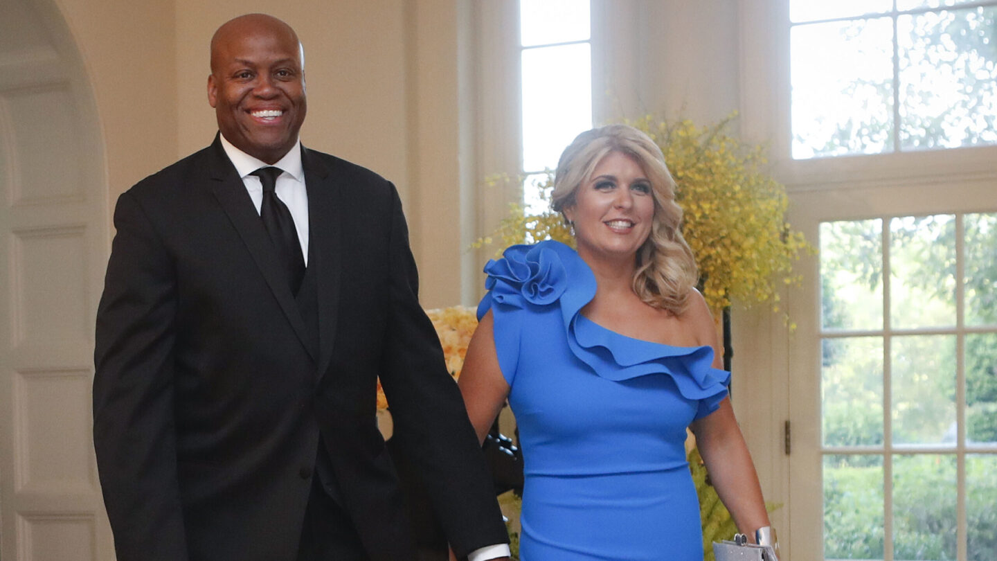 Craig Robinson, Kelly Robinson