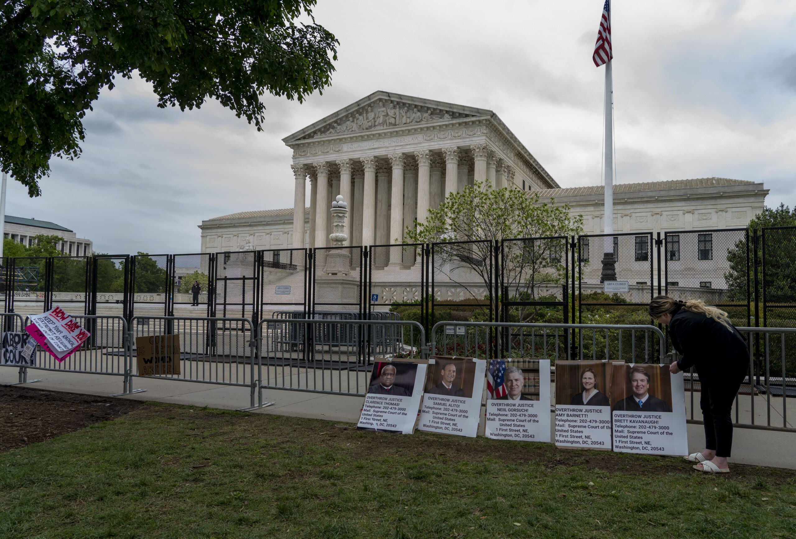 White House responds to protests over leaked Supreme Court draft opinion on  Roe – WABE