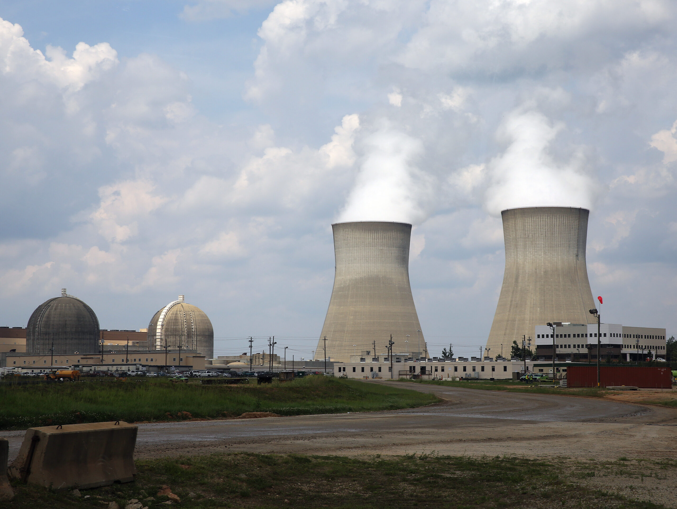 nuclear plant startup delayed due to vibrating pipe WABE