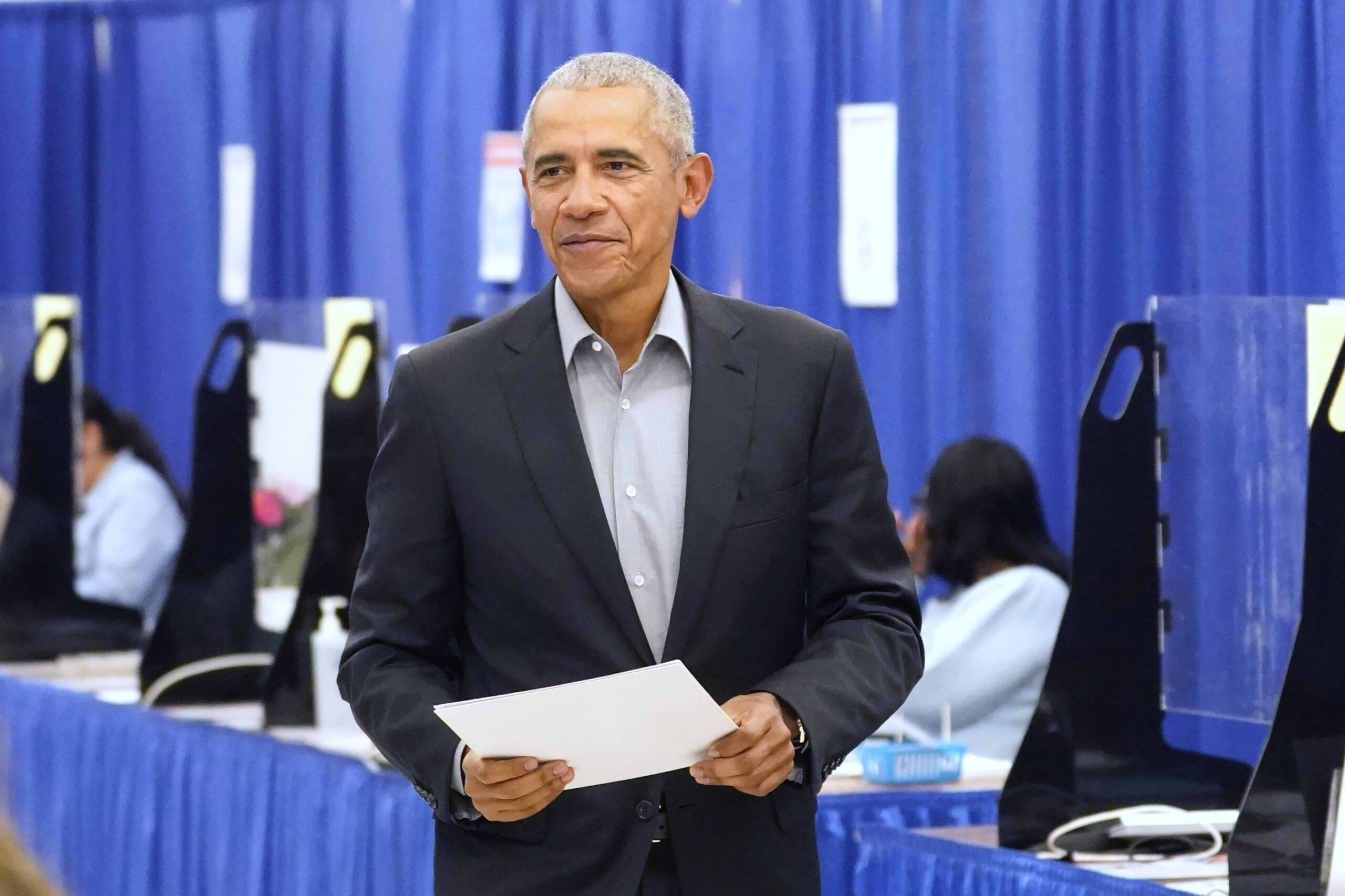 Barack Obama gets a midterm do-over to help boost Democrats – WABE - Vimarsana News