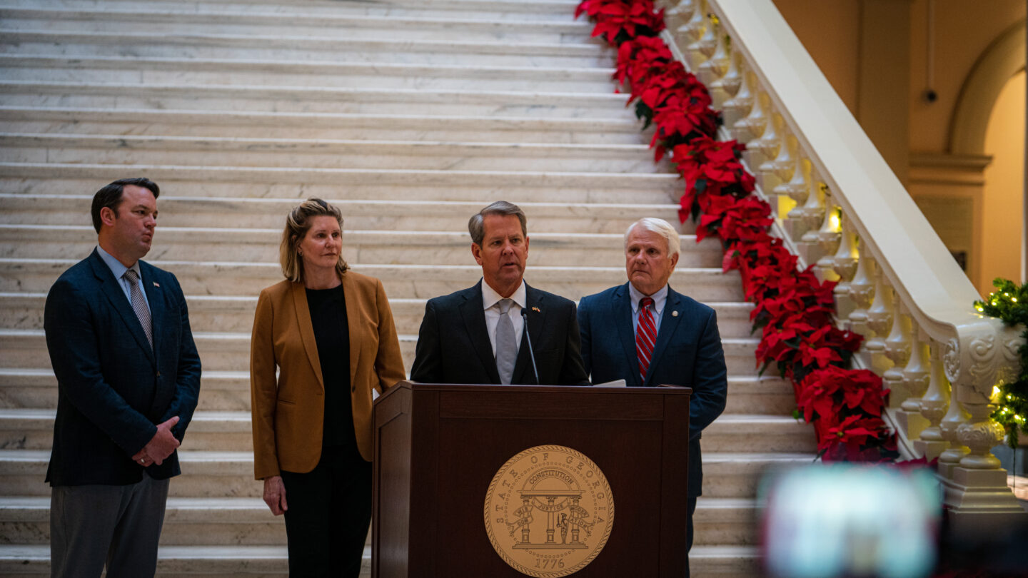 gov-kemp-extends-gas-tax-to-january-wabe