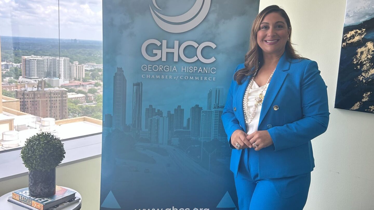 La Cámara de Hispanos de Georgia Recibe $500K en Fondos Federales, Recursos para Prosperar a los Propietarios de Negocios – WABE