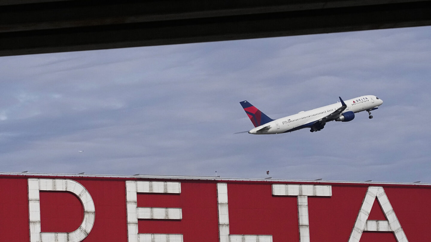 Delta dice que cinco rutas Atlanta-México podrían desaparecer si el USDOT termina su asociación con Aeroméxico – WABE