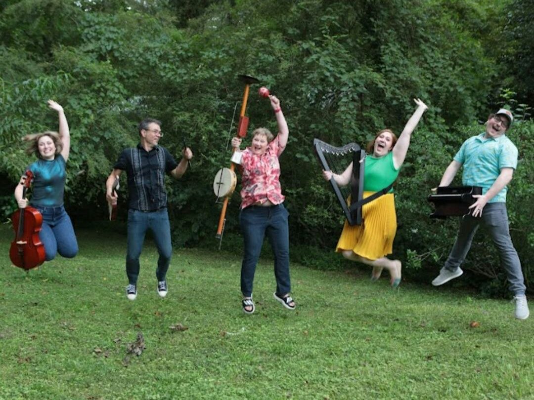 people jumping