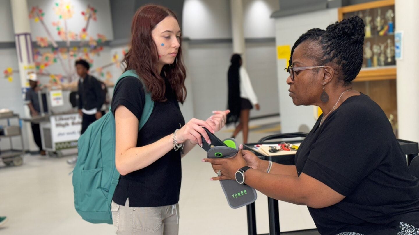 Georgia lawmakers debate cellphone ban at all public high schools