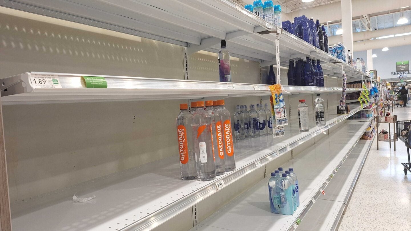 Ice storm closes in on metro Atlanta