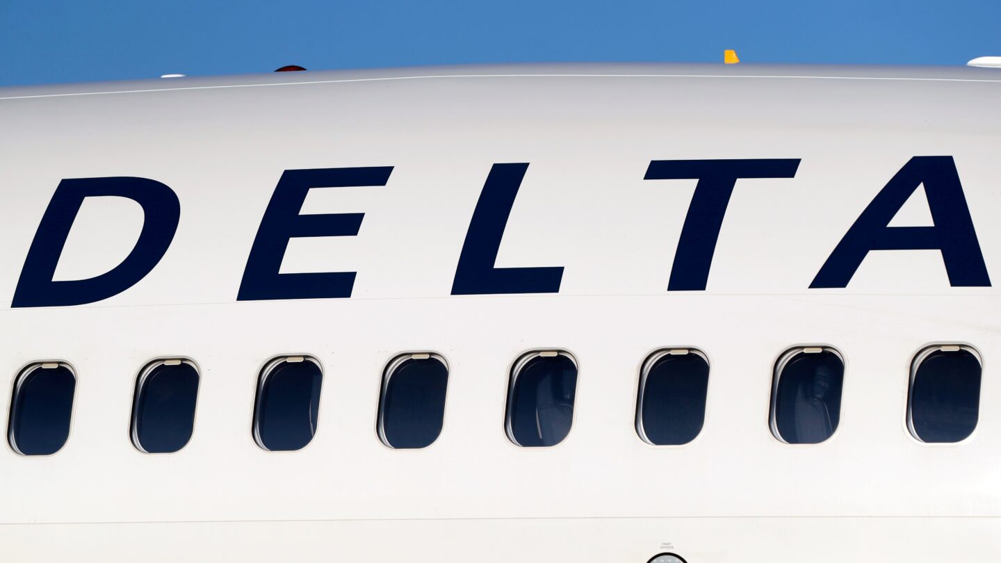 The side of a Delta plane