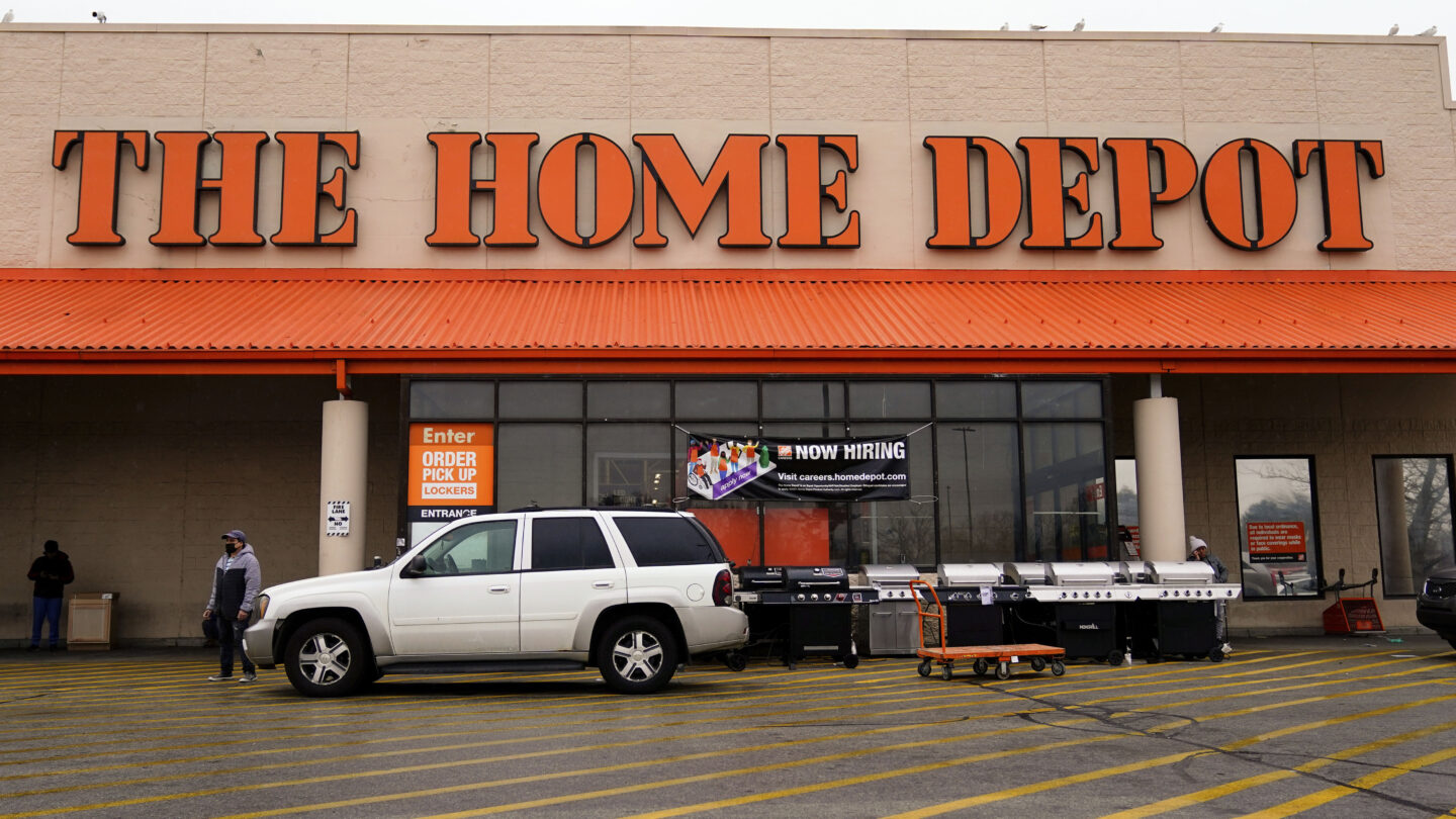 Home Depot workers vote on whether to form 1st unionized store WABE